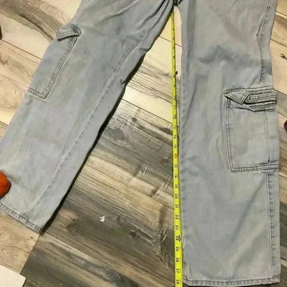 SHEIN XS cargo pants with imperfections - Picture 9 of 10